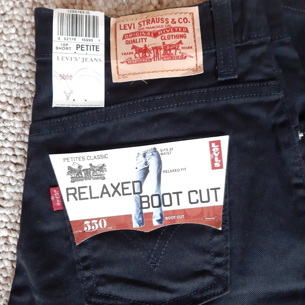 NWT Levi's Relaxed Bootcut 550 Jeans size 10 Short - Picture 5 of 15